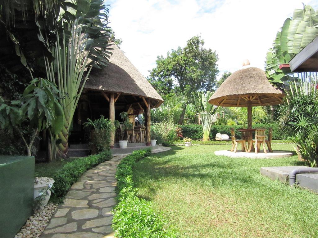 Precious Guesthouse Entebbe Exterior foto